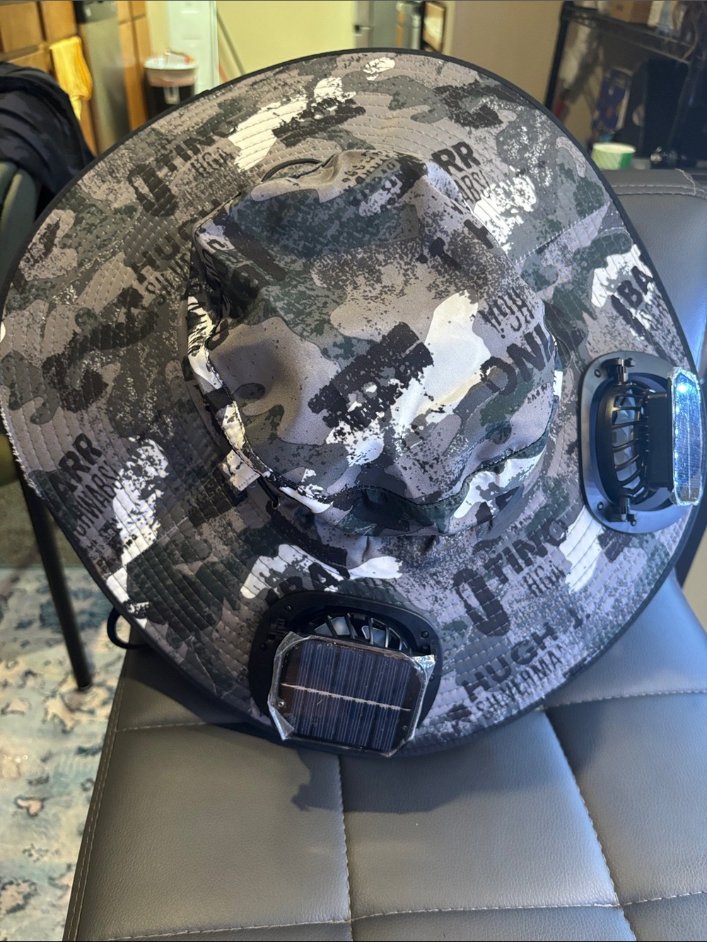 Camouflage Wide-Brim Sun Hat with Built-In Fans